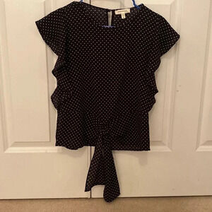 Monteau Black polkadot shirt size small sleeveless tie in front